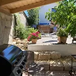 Voeroesdio House