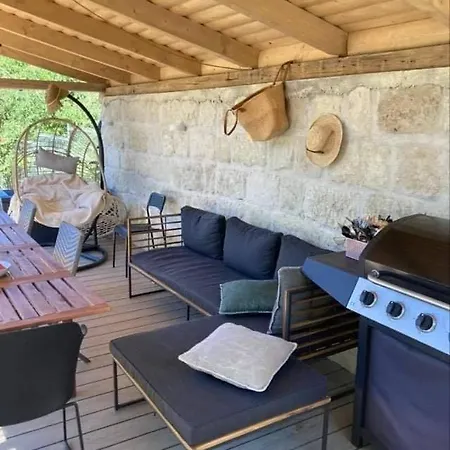 Voeroesdio House