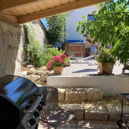 Voeroesdio House